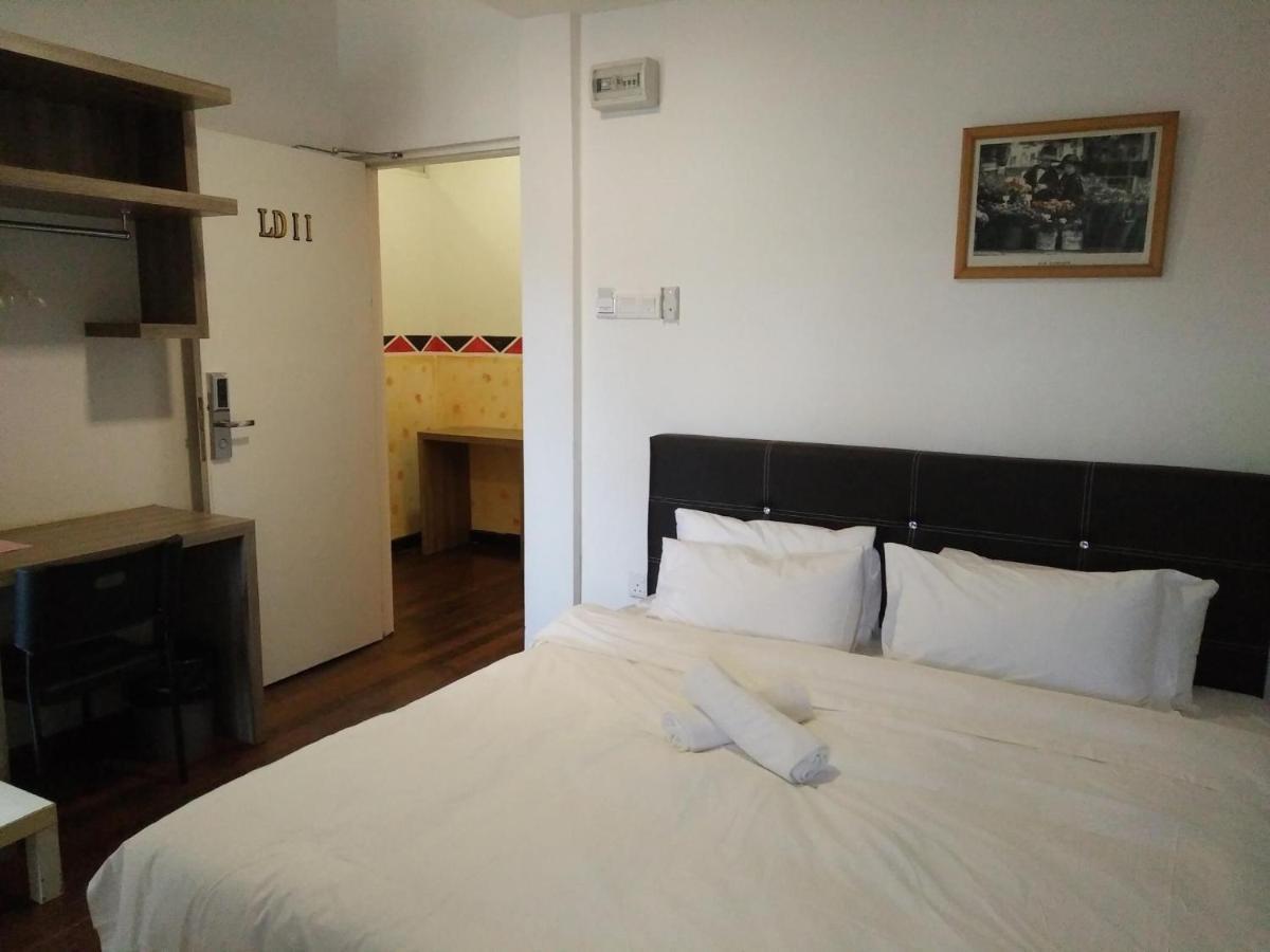 Natol Homestay - London Κουτσίνγκ Εξωτερικό φωτογραφία