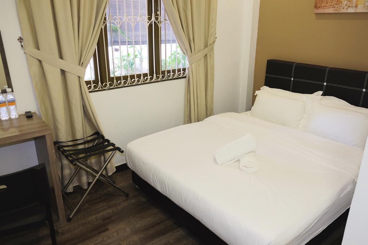 Natol Homestay - London Κουτσίνγκ Εξωτερικό φωτογραφία