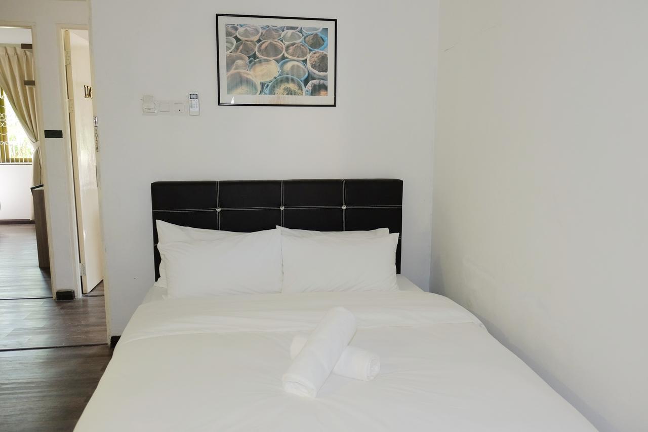 Natol Homestay - London Κουτσίνγκ Εξωτερικό φωτογραφία