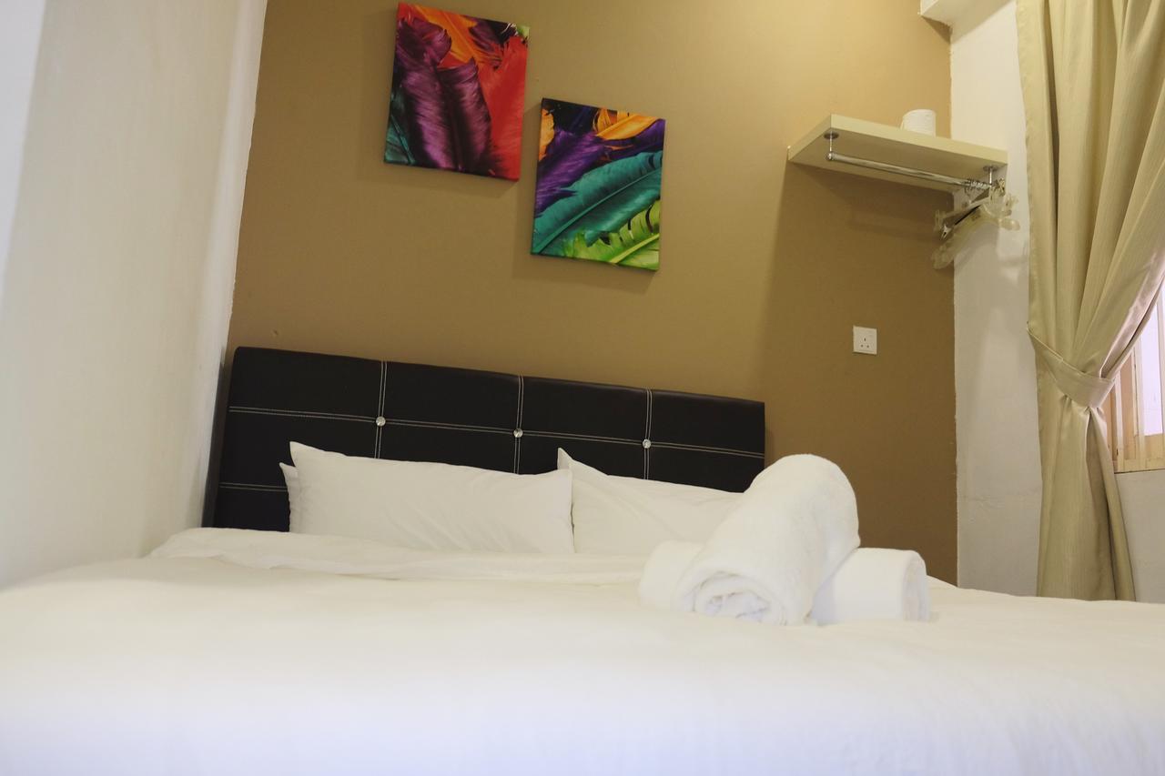 Natol Homestay - London Κουτσίνγκ Εξωτερικό φωτογραφία