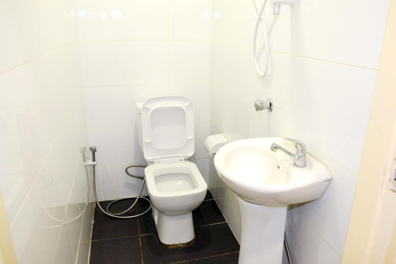 Natol Homestay - London Κουτσίνγκ Εξωτερικό φωτογραφία